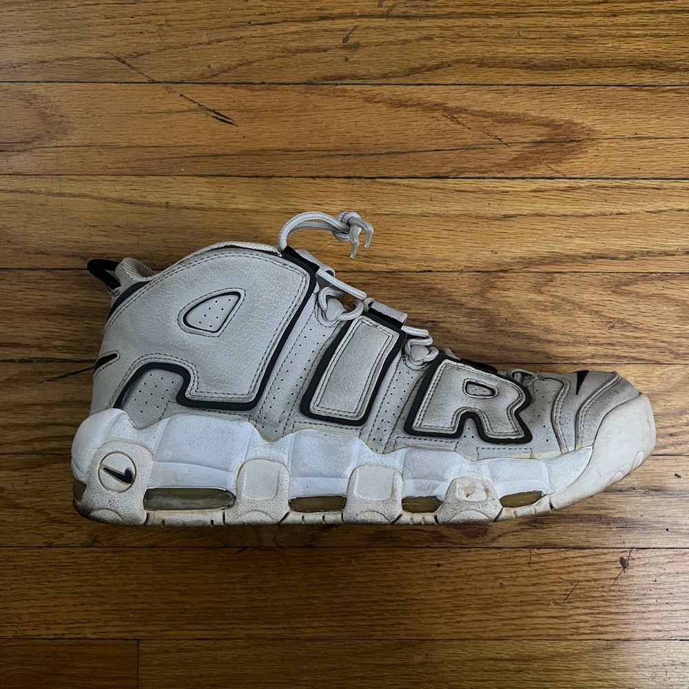 Nike Air More Tempo Sz. 11.5
Pippens Grey